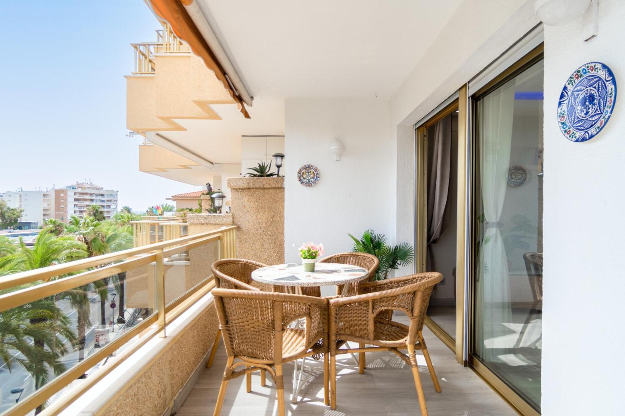 TuristMar - Acogedor apartamento a solo 50m de la Playa, Salou Exterior foto