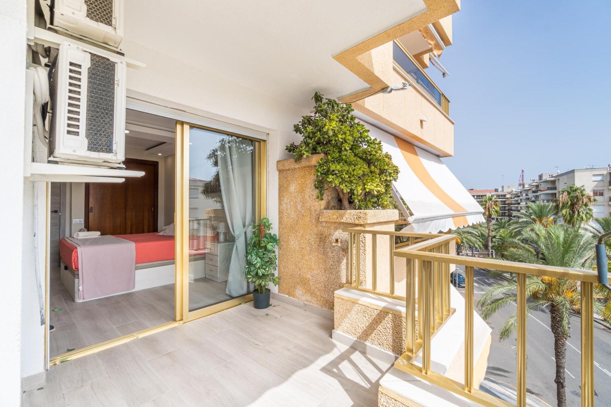 TuristMar - Acogedor apartamento a solo 50m de la Playa, Salou Exterior foto